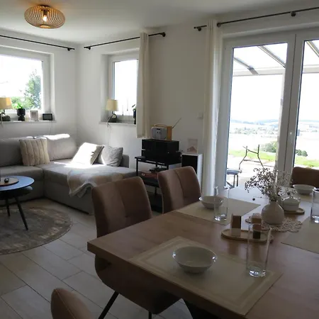 Naturnahe Traumferienwohnung Mit Panoramablick *