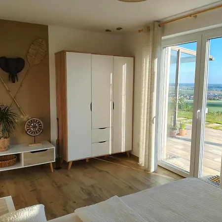 Naturnahe Traumferienwohnung Mit Panoramablick Appartement Gnotzheim